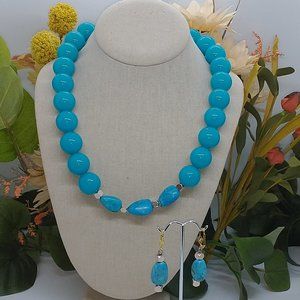 Necklace Turquoise Chunky Bead Necklace and Earrings Set"